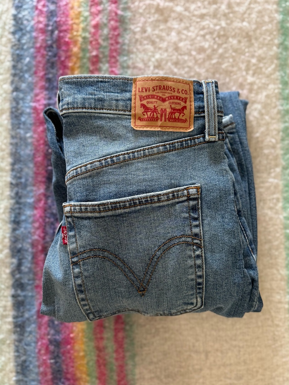 Levi’s Ribcage - Picture 12 of 12